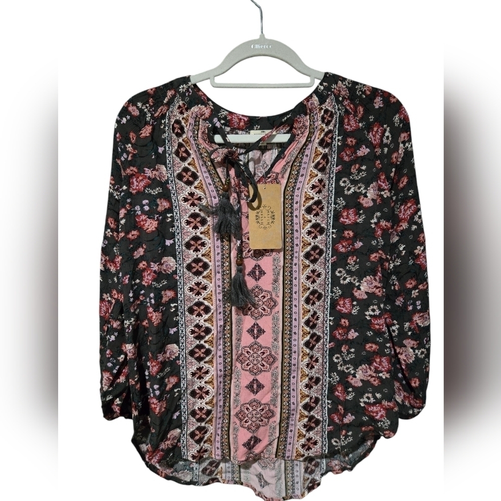 Mason & Belle Casey Tassel Detail Blouse - Gray/Pink- Small